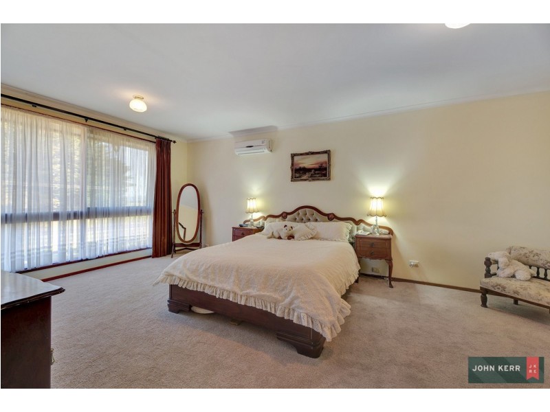 70 McDonalds Track, Hernes Oak VIC 3825