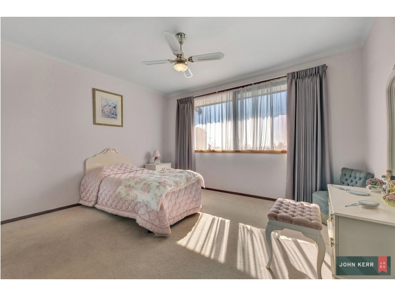 70 McDonalds Track, Hernes Oak VIC 3825