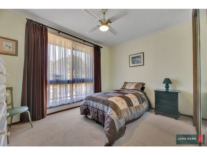 70 McDonalds Track, Hernes Oak VIC 3825