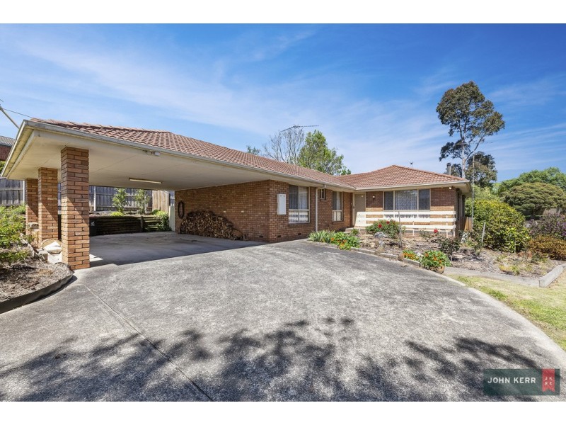 5 Leonis Court, Moe VIC 3825