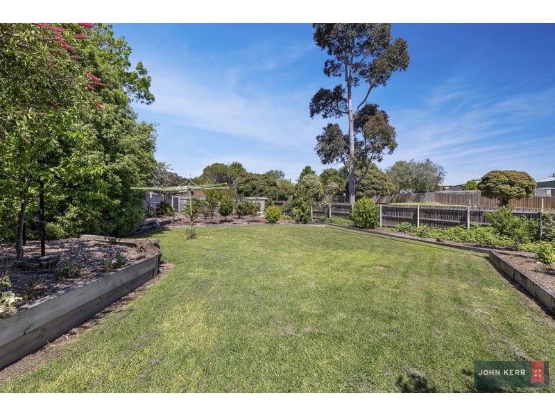 5 Leonis Court, Moe VIC 3825