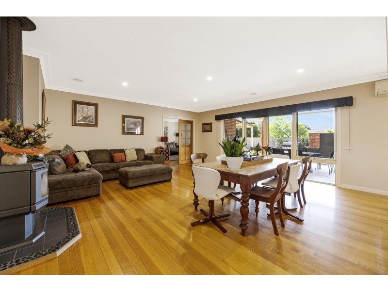 61 Parkside Drive, Moe VIC 3825