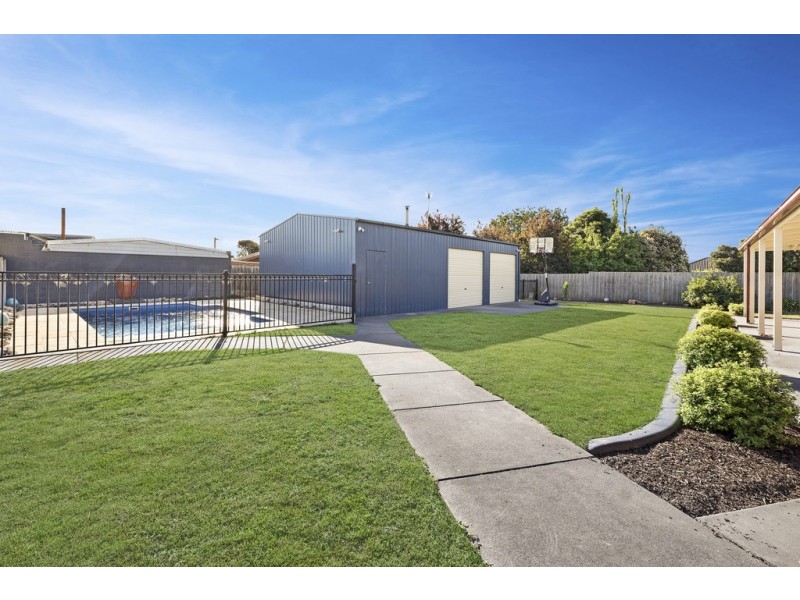 61 Parkside Drive, Moe VIC 3825