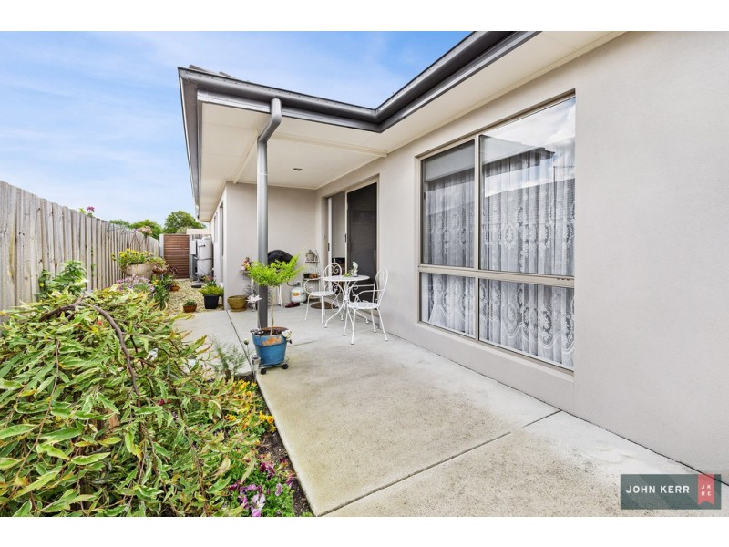 2B Boolarra Avenue, Newborough VIC 3825