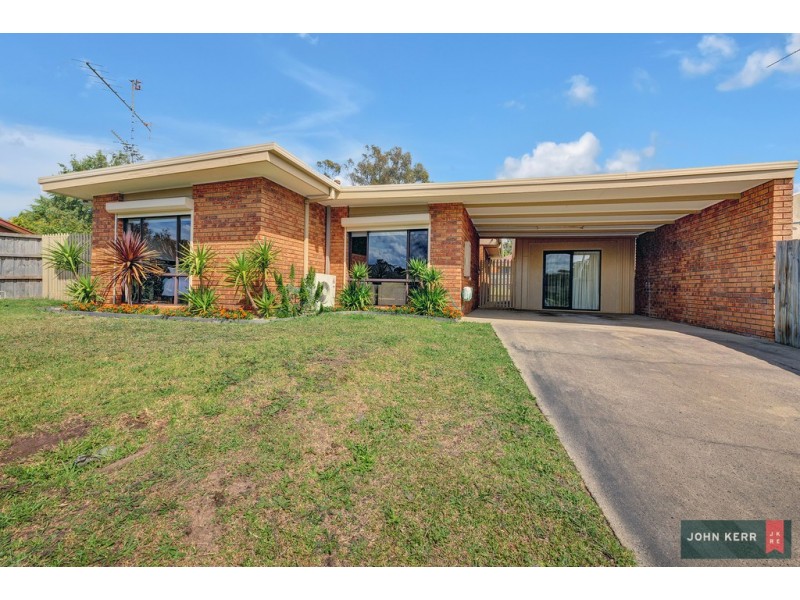 52 Dinwoodie Drive, Newborough VIC 3825