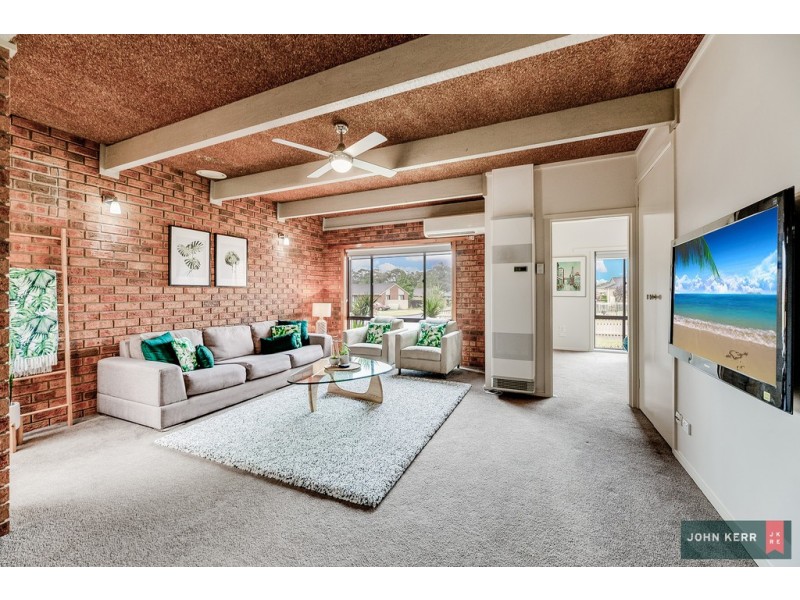 52 Dinwoodie Drive, Newborough VIC 3825