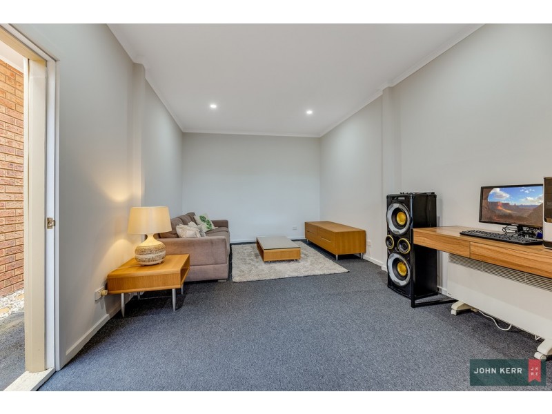 52 Dinwoodie Drive, Newborough VIC 3825