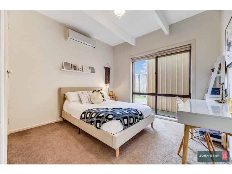 52 Dinwoodie Drive, Newborough VIC 3825