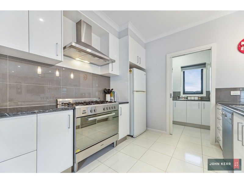 10 Montane Boulevard, Newborough VIC 3825