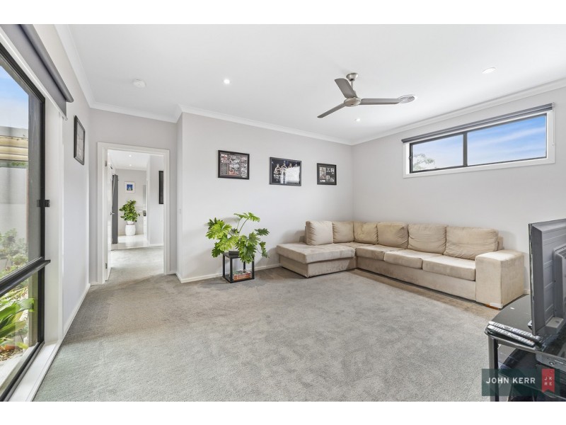 10 Montane Boulevard, Newborough VIC 3825