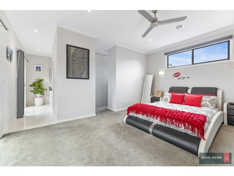 10 Montane Boulevard, Newborough VIC 3825
