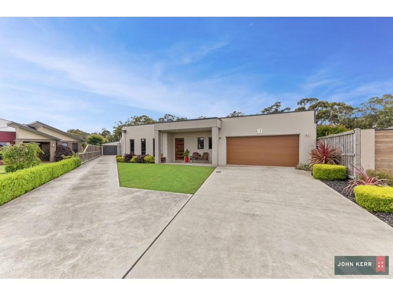10 Montane Boulevard, Newborough VIC 3825