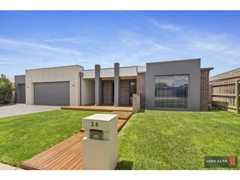 28 Davey Drive, Trafalgar VIC 3824