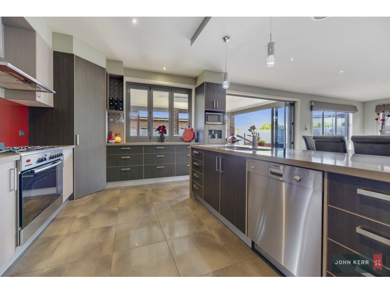 28 Davey Drive, Trafalgar VIC 3824