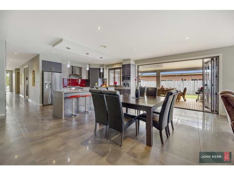 28 Davey Drive, Trafalgar VIC 3824