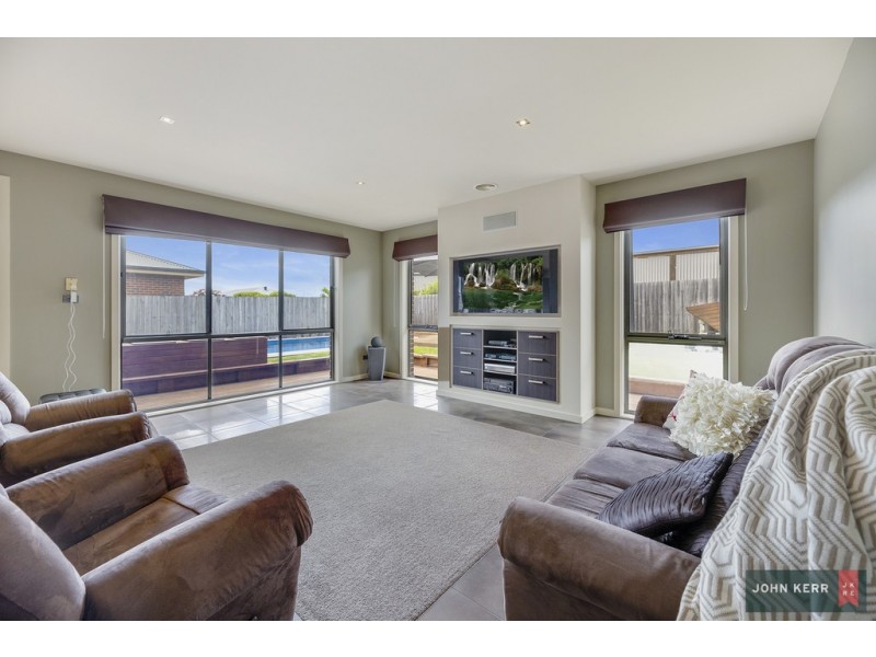28 Davey Drive, Trafalgar VIC 3824