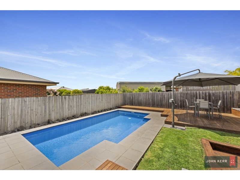28 Davey Drive, Trafalgar VIC 3824