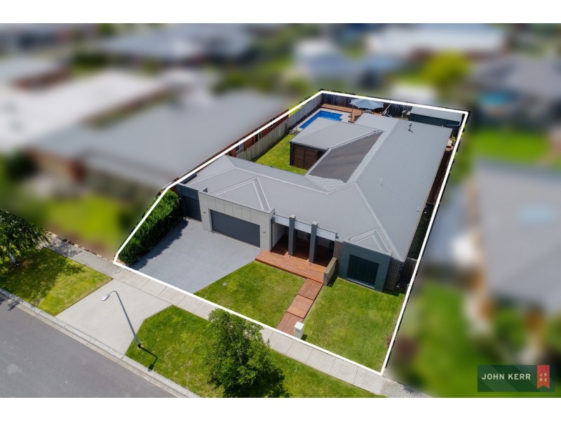28 Davey Drive, Trafalgar VIC 3824