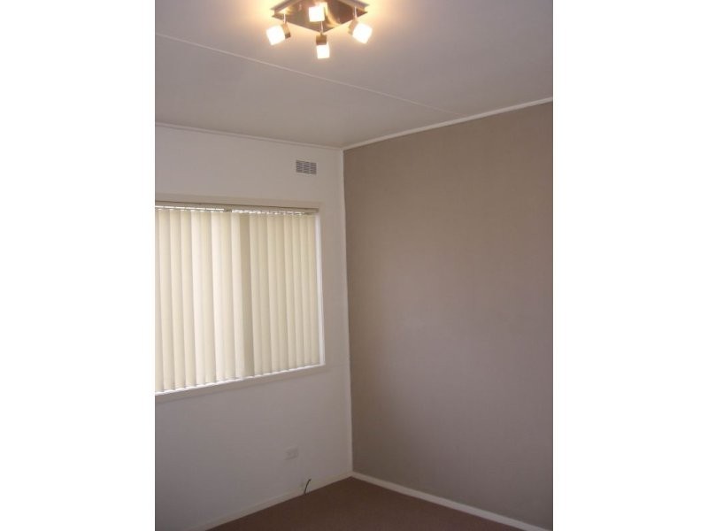 2/6 Venice Street, Newborough VIC 3825