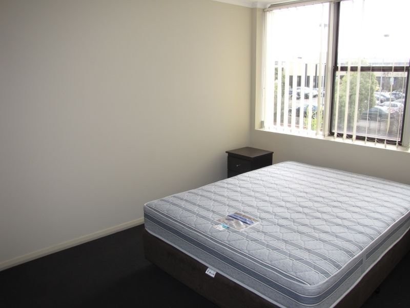1 Ollerton Avenue, Newborough VIC 3825