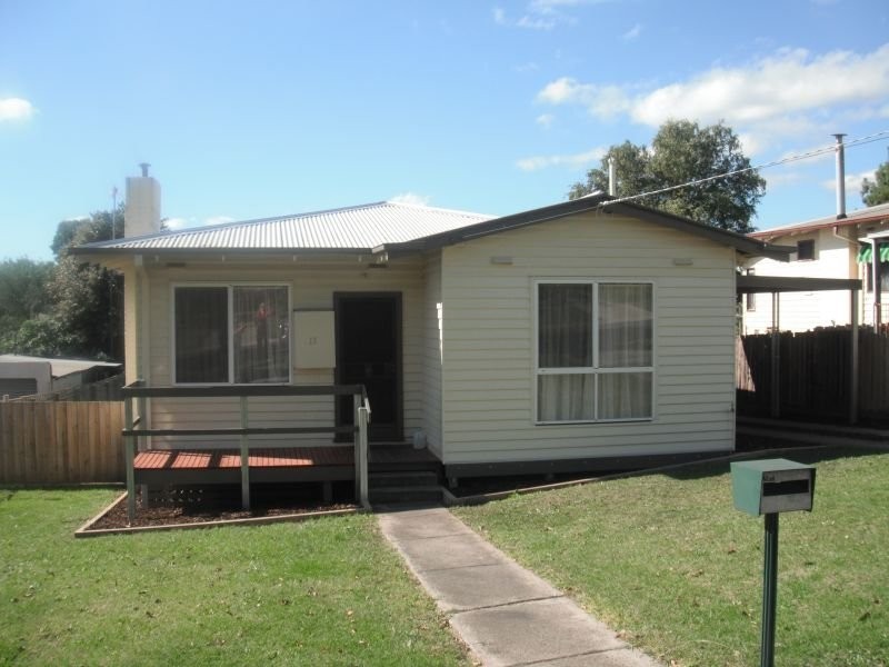 11 Lincoln Street, Moe VIC 3825
