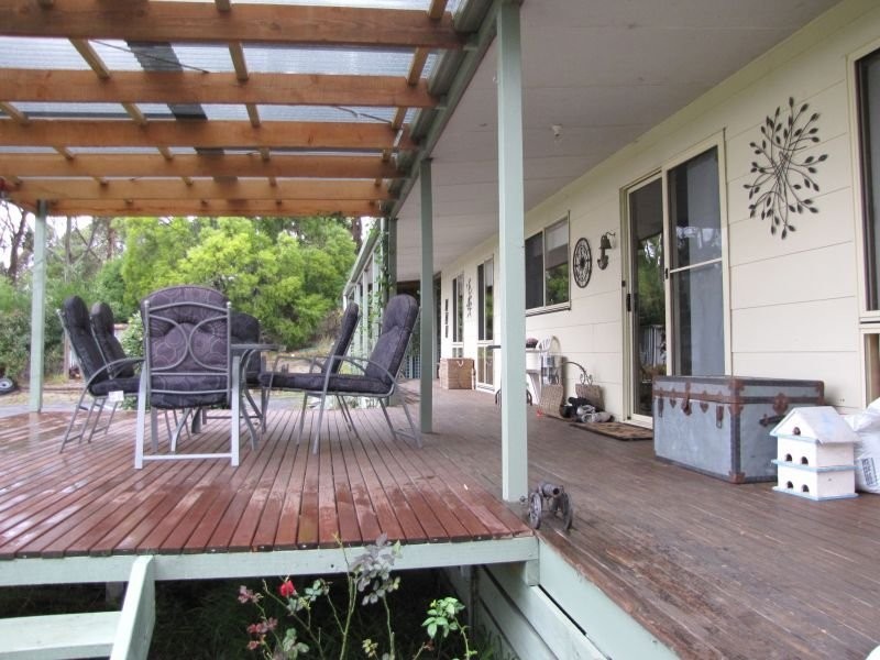 56 Yasmin Drive, Hernes Oak VIC 3825