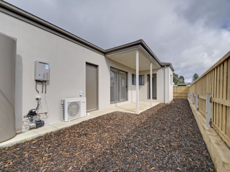 23-25 Central Avenue, Newborough VIC 3825