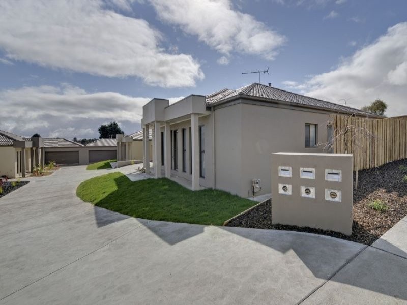 23-25 Central Avenue, Newborough VIC 3825