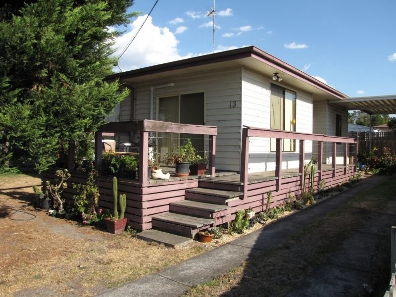 13 Victoria Street, Moe VIC 3825