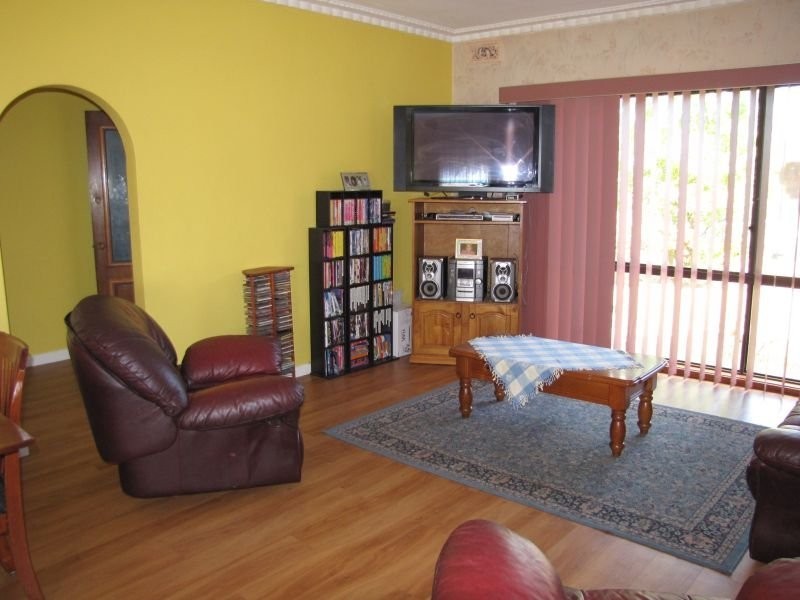 72 Hennessey Street, Moe VIC 3825