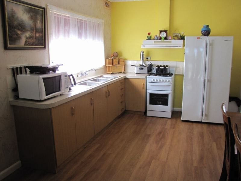 72 Hennessey Street, Moe VIC 3825