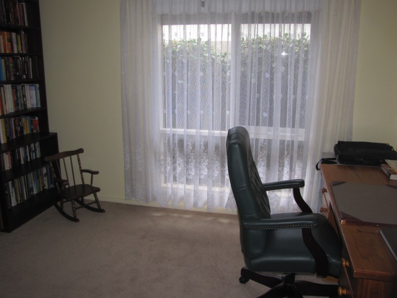 11 Barton Street, Newborough VIC 3825