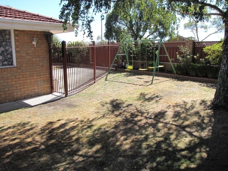 11 Barton Street, Newborough VIC 3825