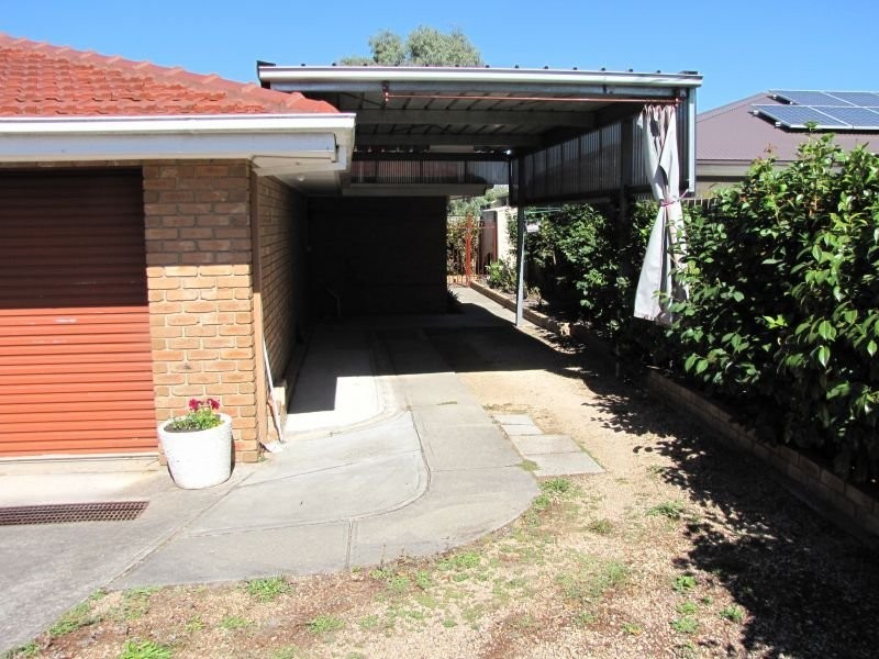11 Barton Street, Newborough VIC 3825