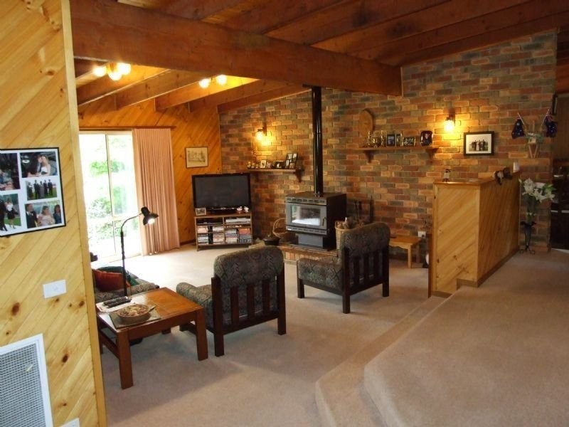 72 Haunted Hills Road, Newborough VIC 3825