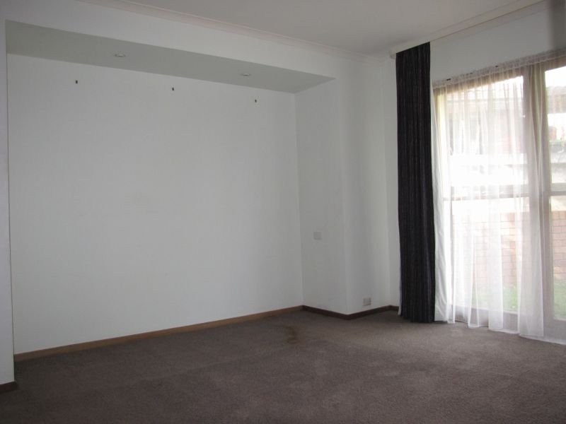 4 Alpha Court, Moe VIC 3825