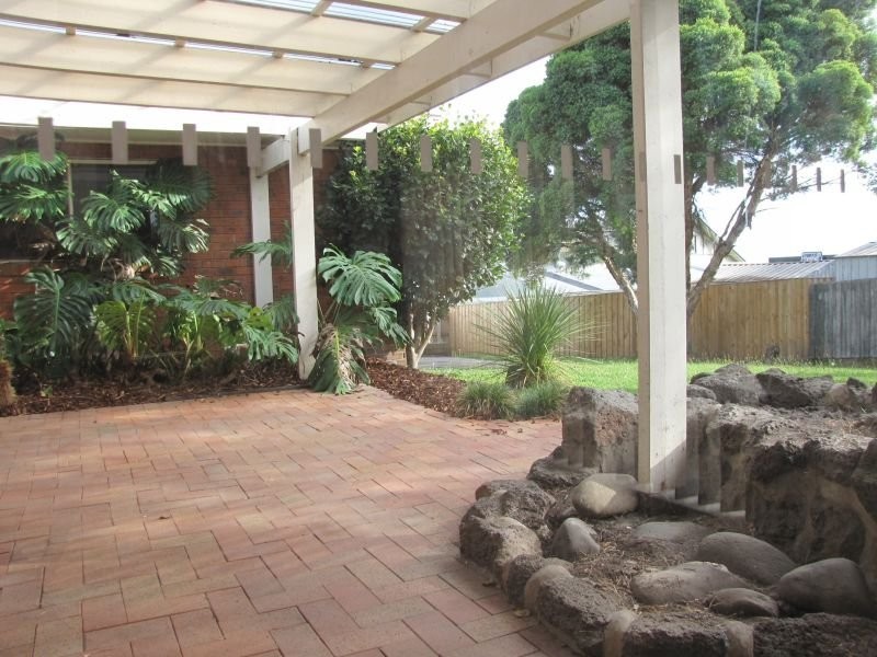 4 Alpha Court, Moe VIC 3825