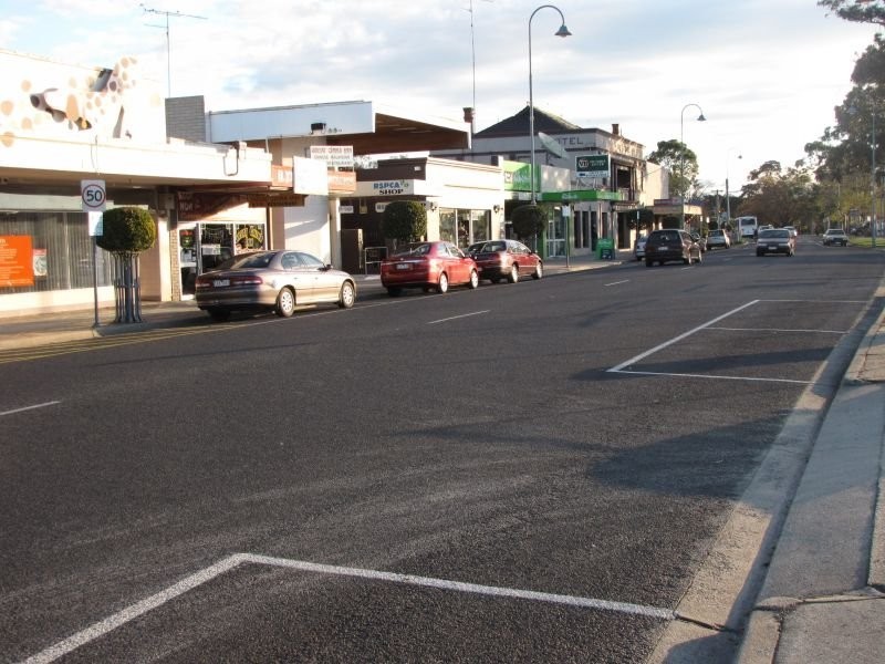 21 Lloyd Street, Moe VIC 3825