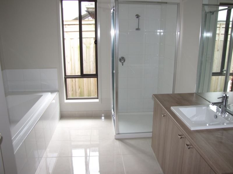 39 Watsons Road, Moe VIC 3825