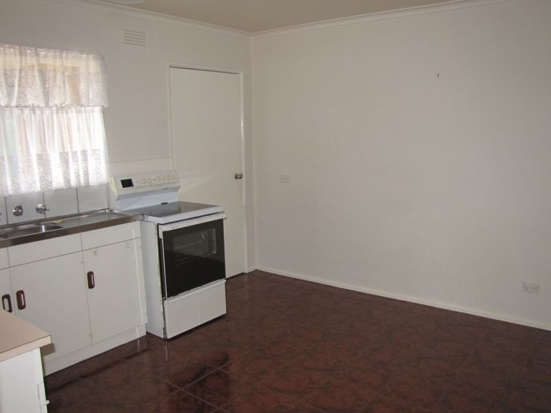 33 Northern Avenue, Newborough VIC 3825