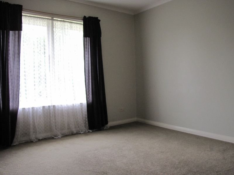 33 Northern Avenue, Newborough VIC 3825