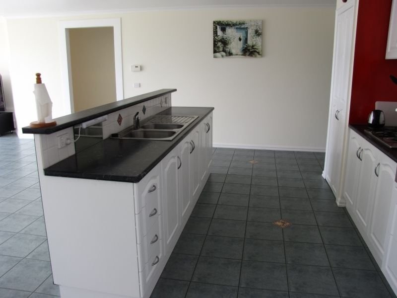 15 Wirrana Drive, Moe VIC 3825