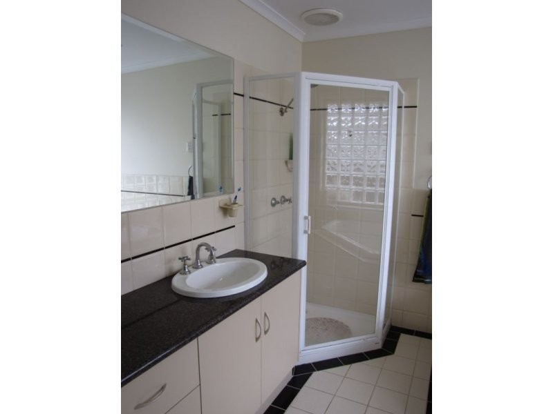 15 Wirrana Drive, Moe VIC 3825