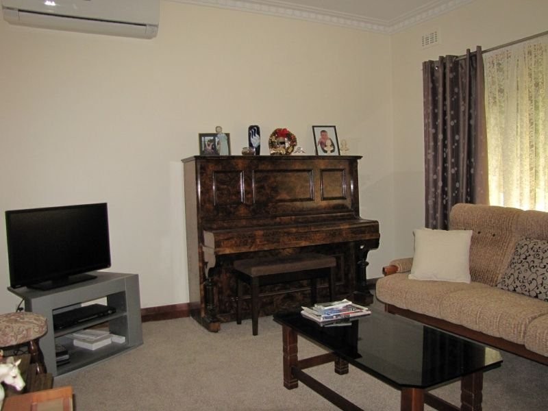 19 William Street, Newborough VIC 3825