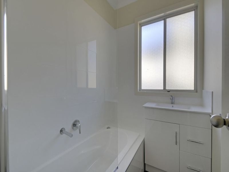 9 Lincoln Street, Moe VIC 3825