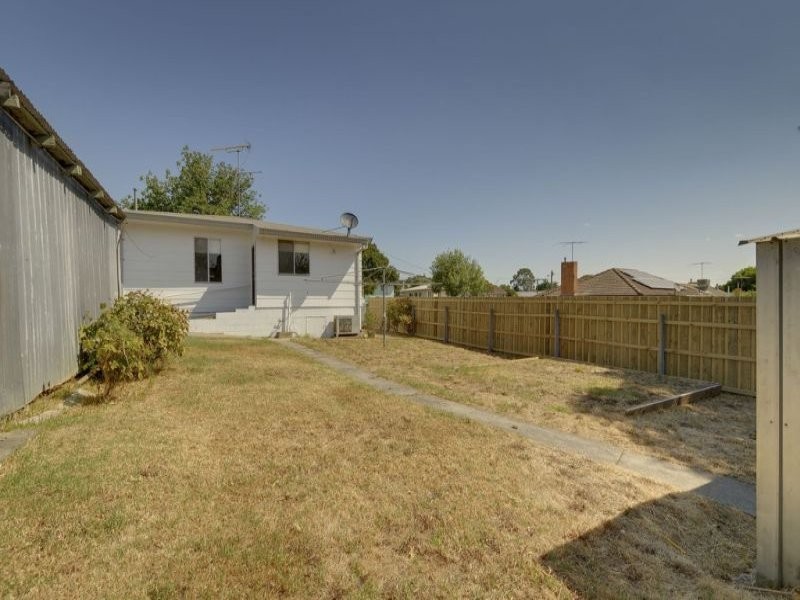 9 Lincoln Street, Moe VIC 3825