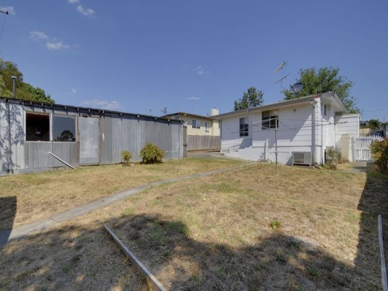 9 Lincoln Street, Moe VIC 3825