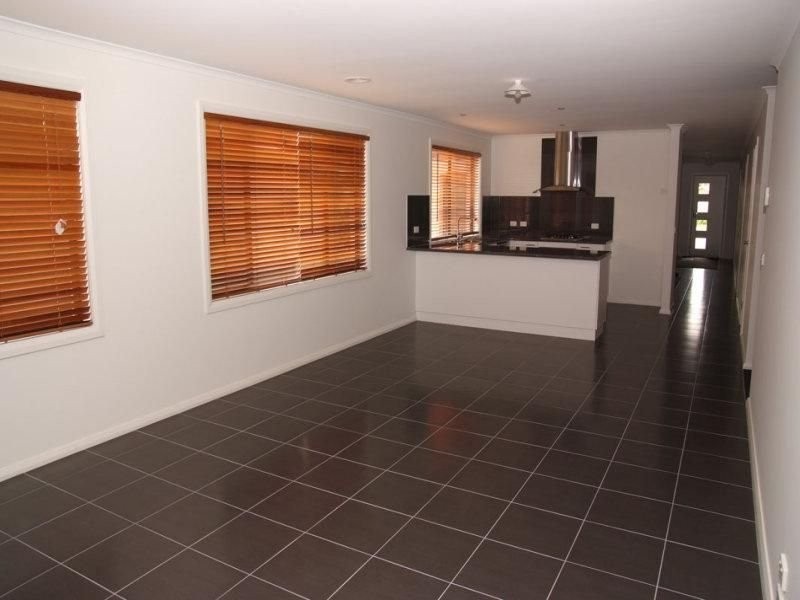 7 Crombe Court, Newborough VIC 3825