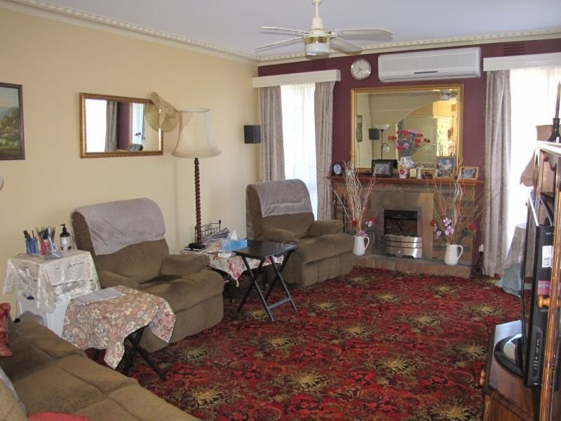 33 Rubery Street, Moe VIC 3825