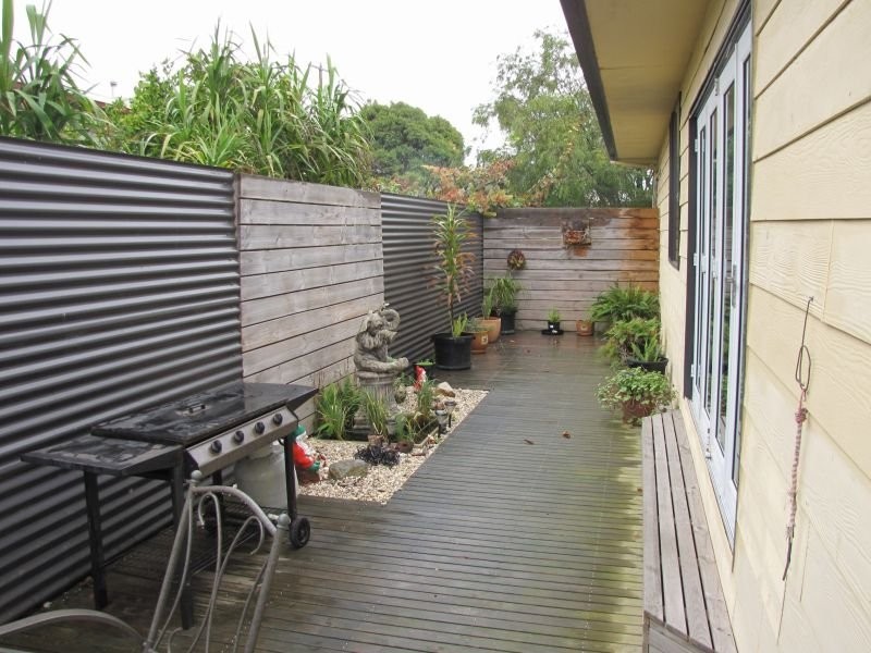 37 Alexander Avenue, Moe VIC 3825